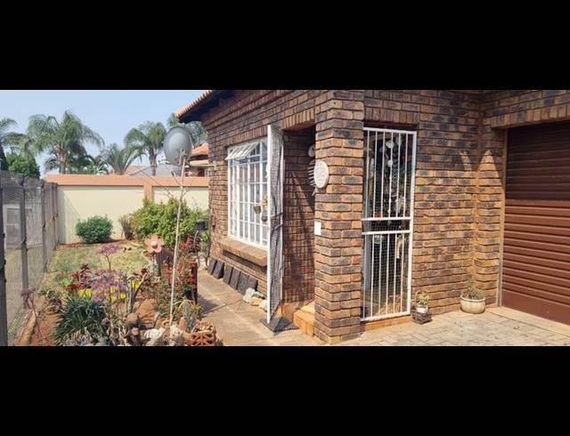 2 BEDROOM HOUSE FOR SALE IN THERESA PARK